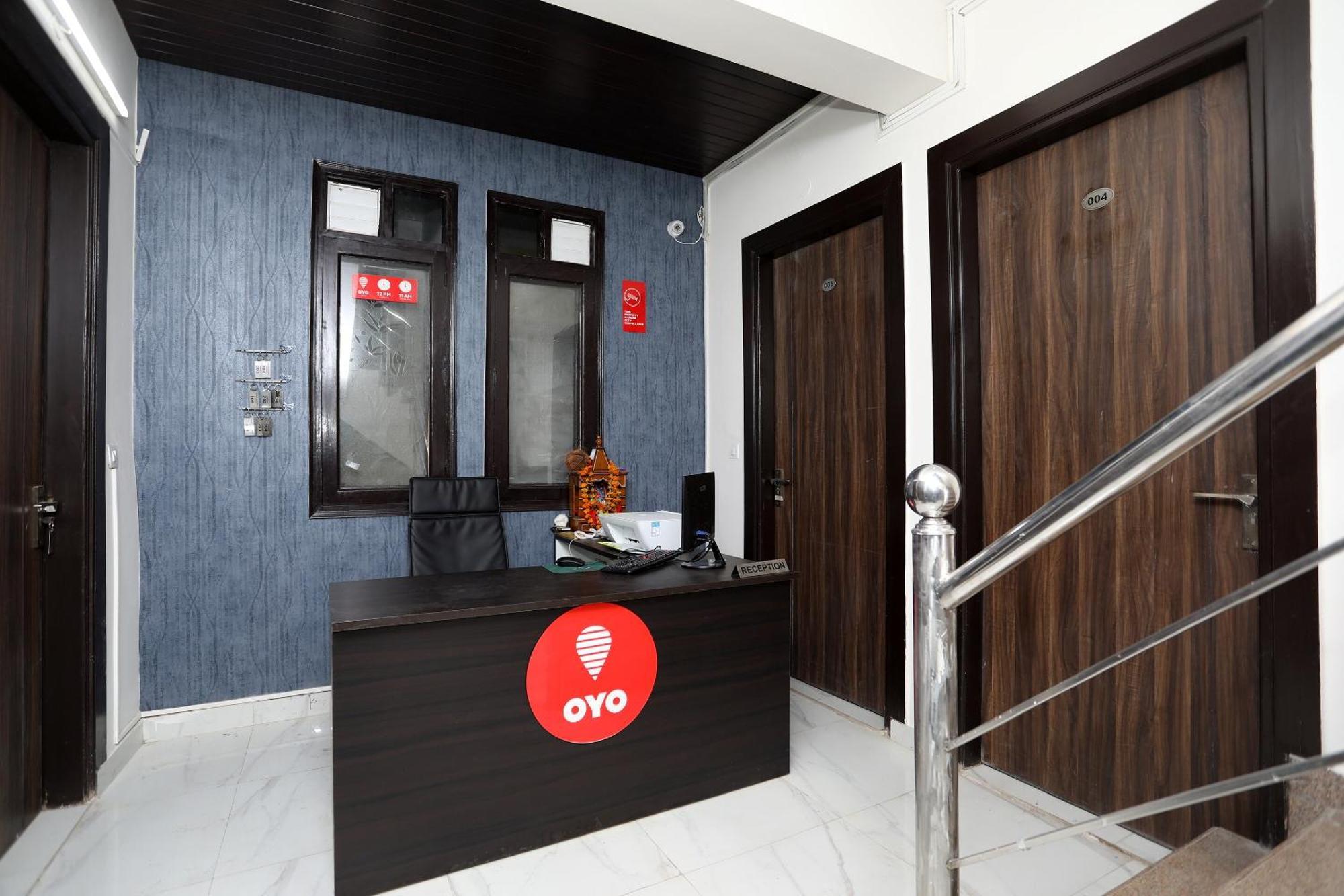 Tipsyy Inn 015 구르가온 외부 사진